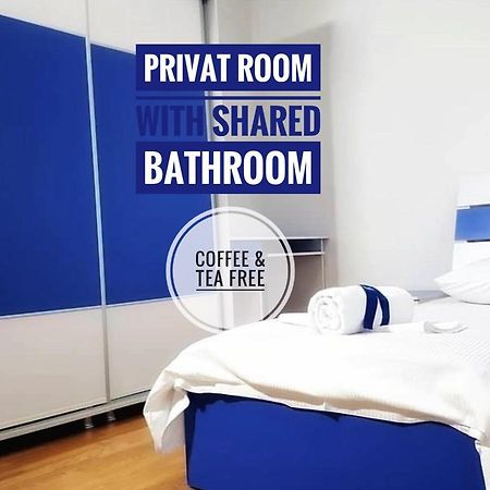 Bus Station Hostel 普里什蒂纳 外观 照片